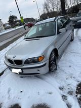 BMW E46 316i Kombi Automatik TÜV bis 2027 - BMW 316 aus 2003: 316i