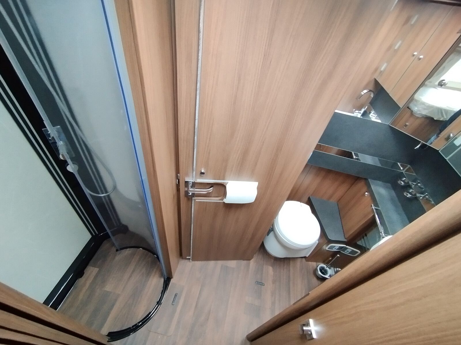 Fahrzeugabbildung Carthago chic e-line I 50 LE DA Mercedes