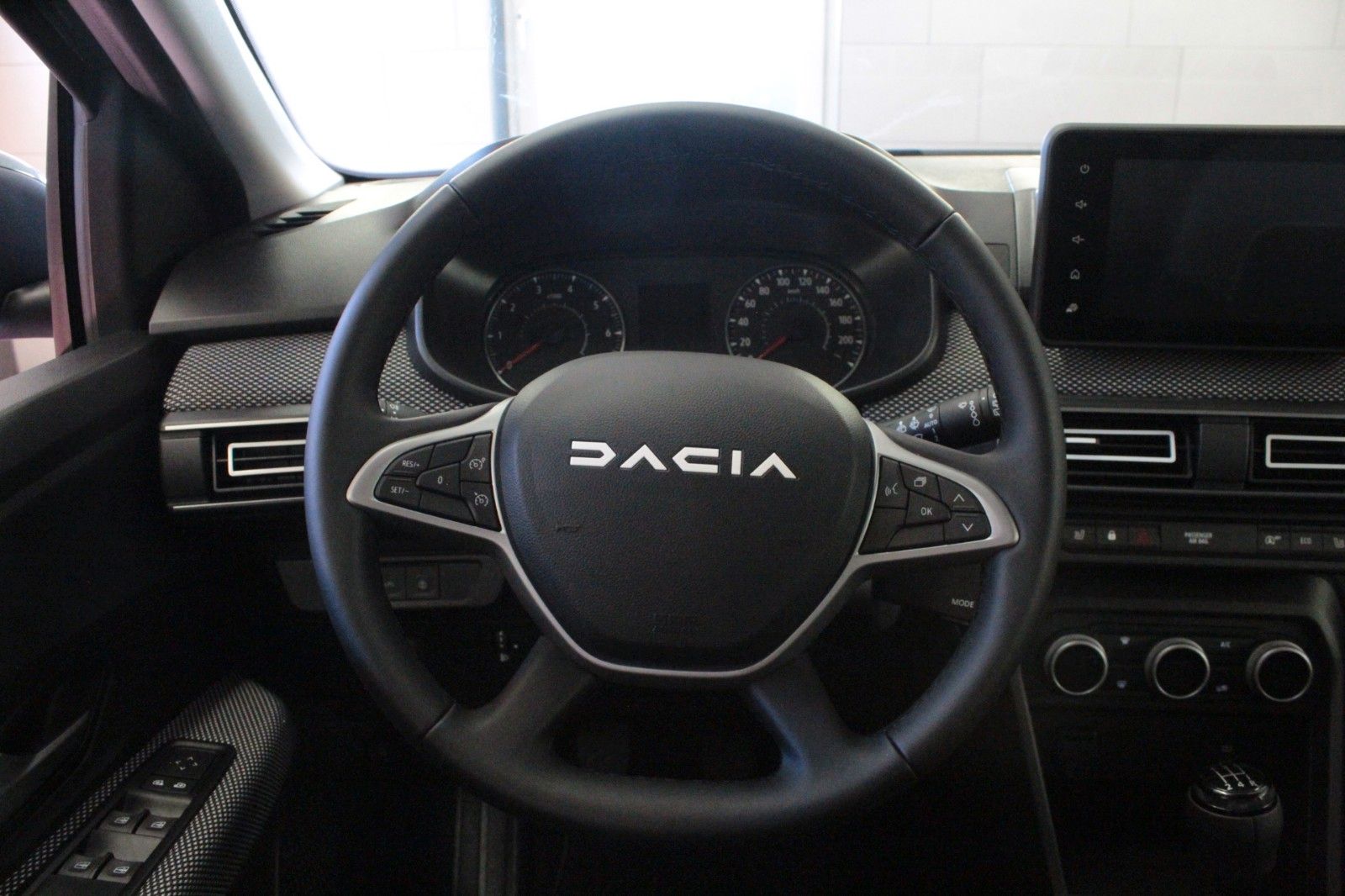 Fahrzeugabbildung Dacia Sandero TCe 100  ECO G Expression*Winterpaket*