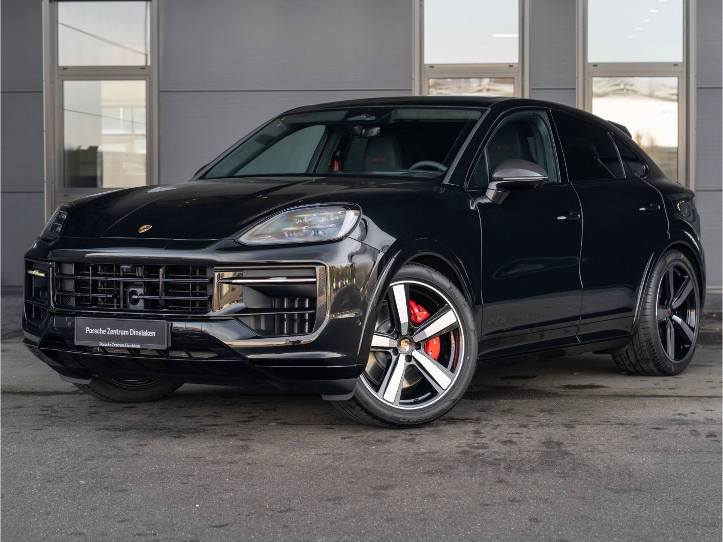 Porsche Cayenne GTS Coupe AHK Burmester HUD InnoDrive