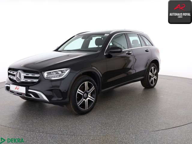 MERCEDES-BENZ GLC 300 de 4M OFFROAD PANO,KEYLESS,KAMERA,AHK,SH