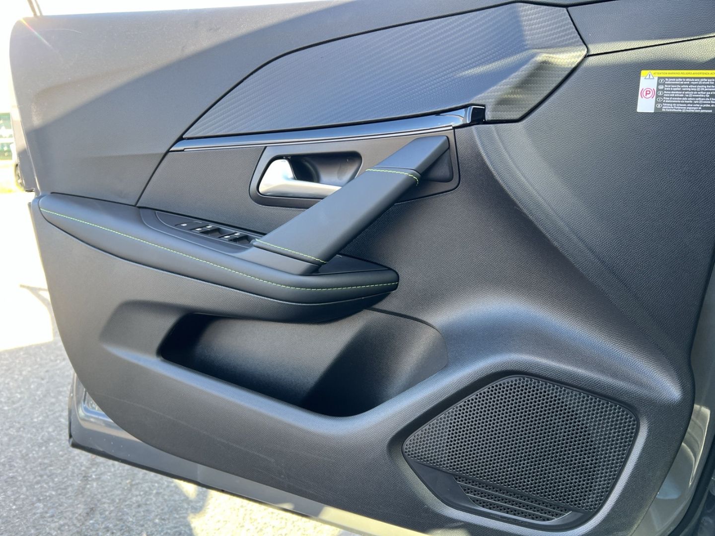 Peugeot e-208 - Bild 13