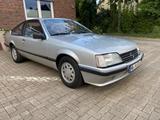 Opel Monza 2,5E Automatik schöner gepflegter Zustand - Opel Monza mit Benzin-Antrieb