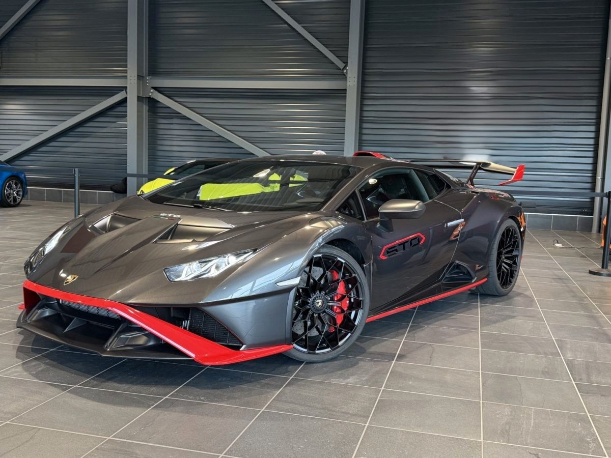 LAMBORGHINI Huracan