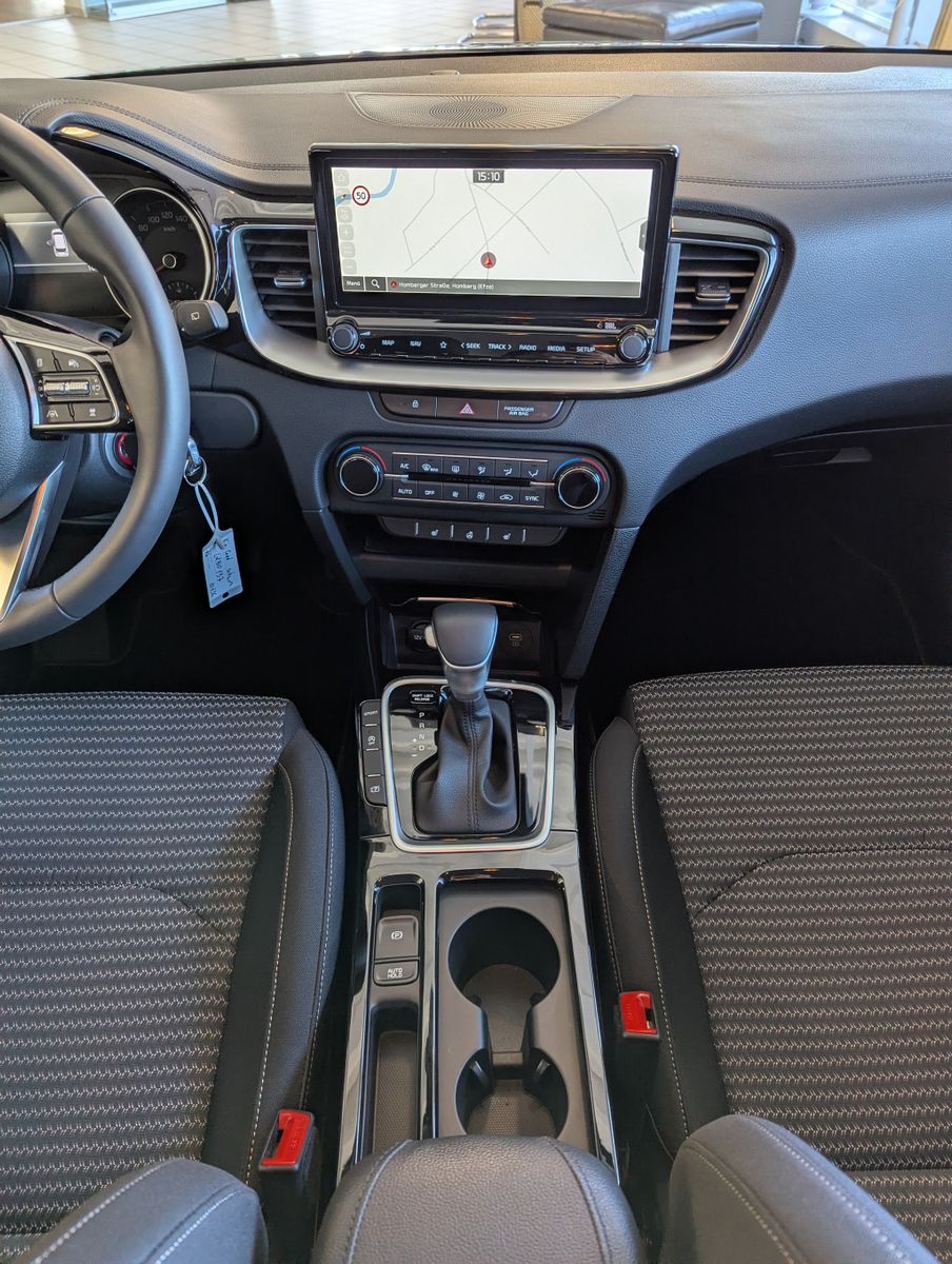 Fahrzeugabbildung Kia cee'd Sportswagon 1.5 DCT Spirit LED JBL Cam 7J