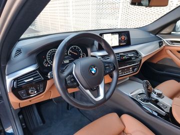 BMW 520 - 11