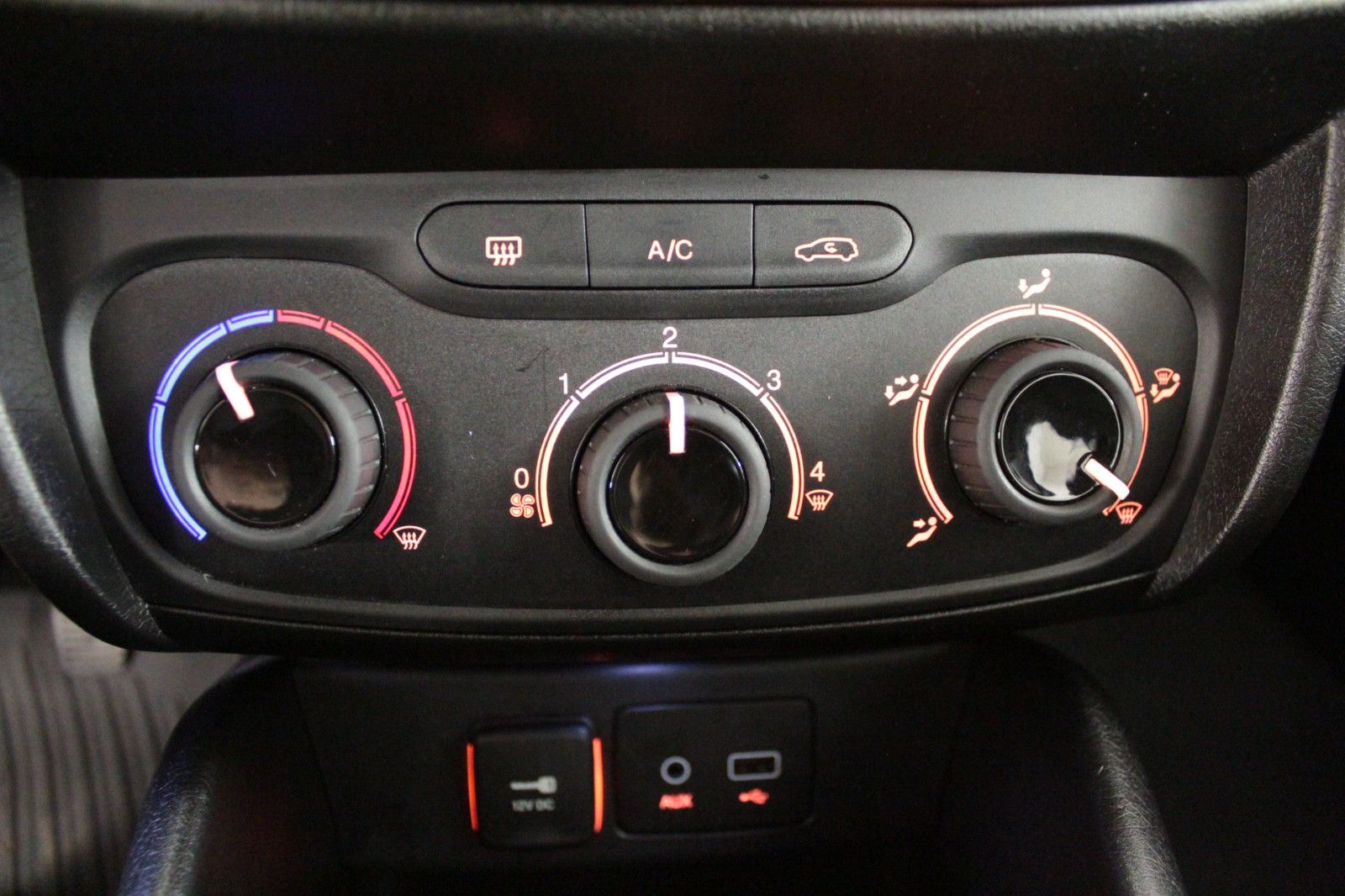 Fahrzeugabbildung Fiat Tipo 1,4 16V Kombi POP *Winterräder*Bluetooth*