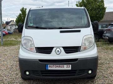 Renault Trafic - 2