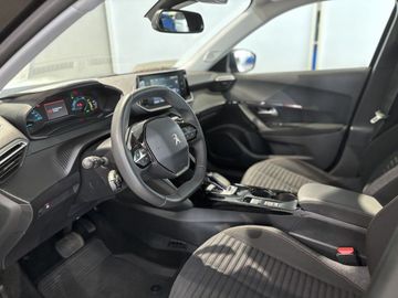 Fotografie des Peugeot 2008 Elektro Active Pack