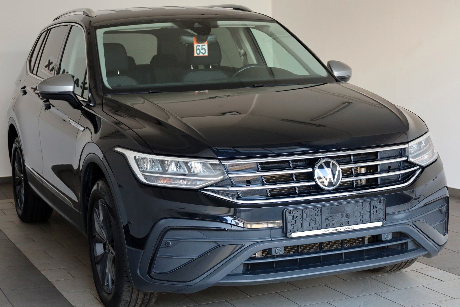 Fahrzeugabbildung Volkswagen Tiguan Allspace Move 4Motion,Navi,LED,Kamera,ACC