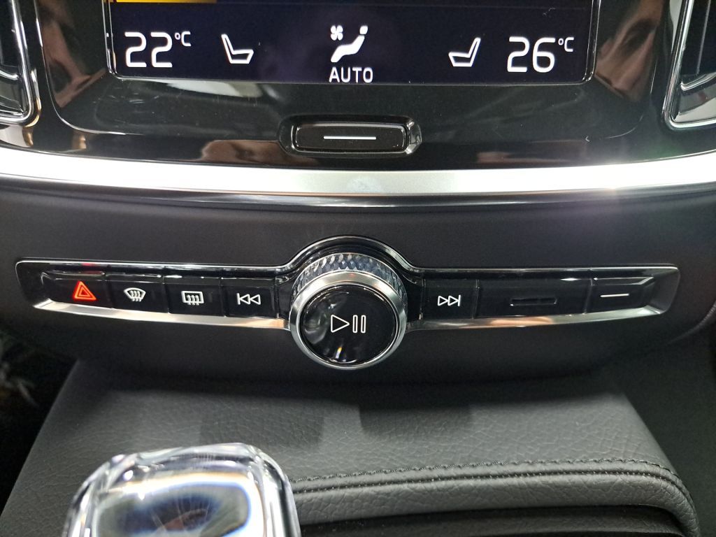 Volvo V60 T6 AWD Recharge Plus Bright NAVI RFK SHZ foto 23