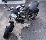 Ducati Monster 1100 EVO Anniversary mit vielen Extras - DUCATI MONSTER