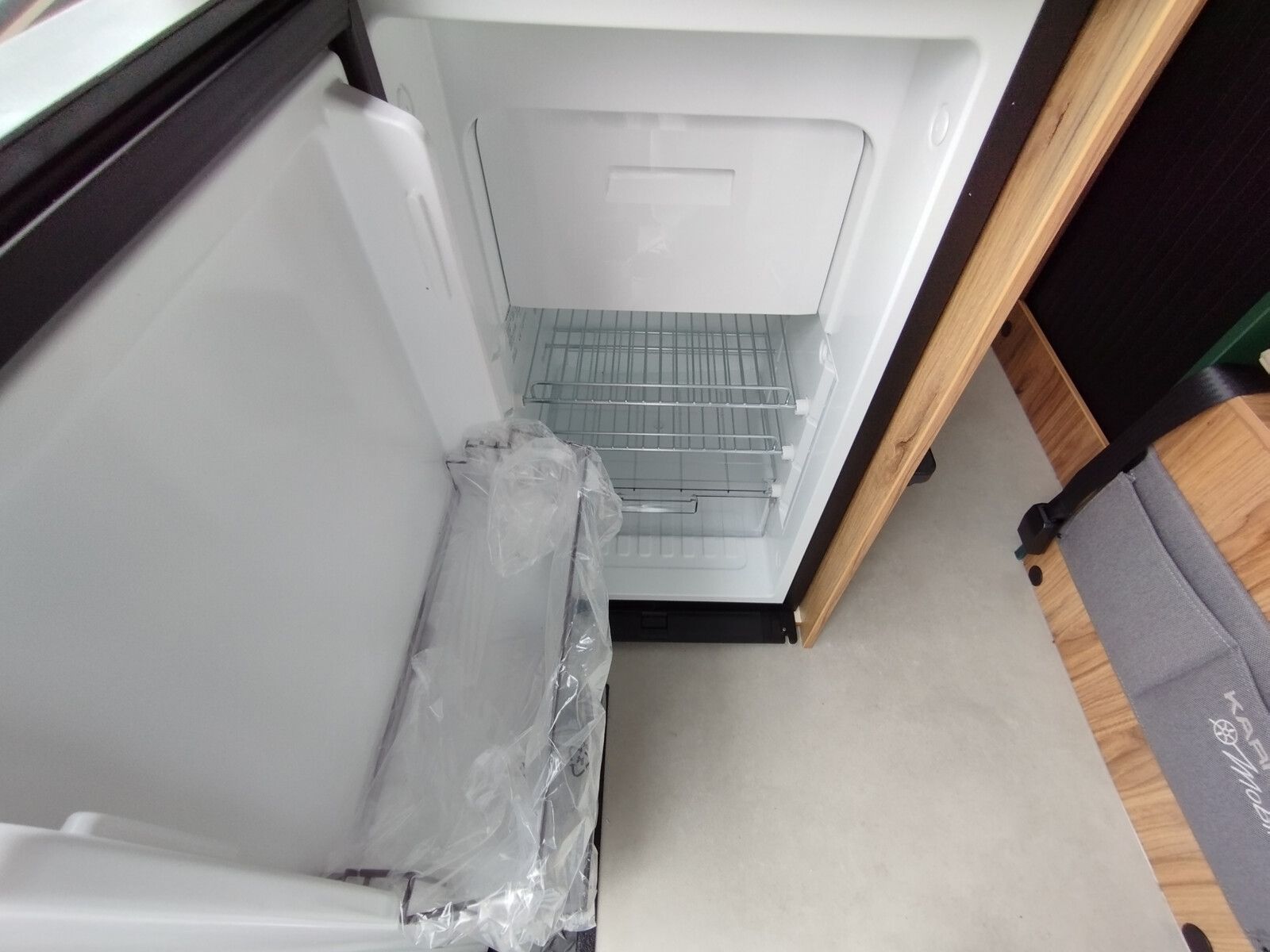 Fahrzeugabbildung Karmann Dexter 4x4 DE 560 AW Solar, Markise, 170 PS 6DE