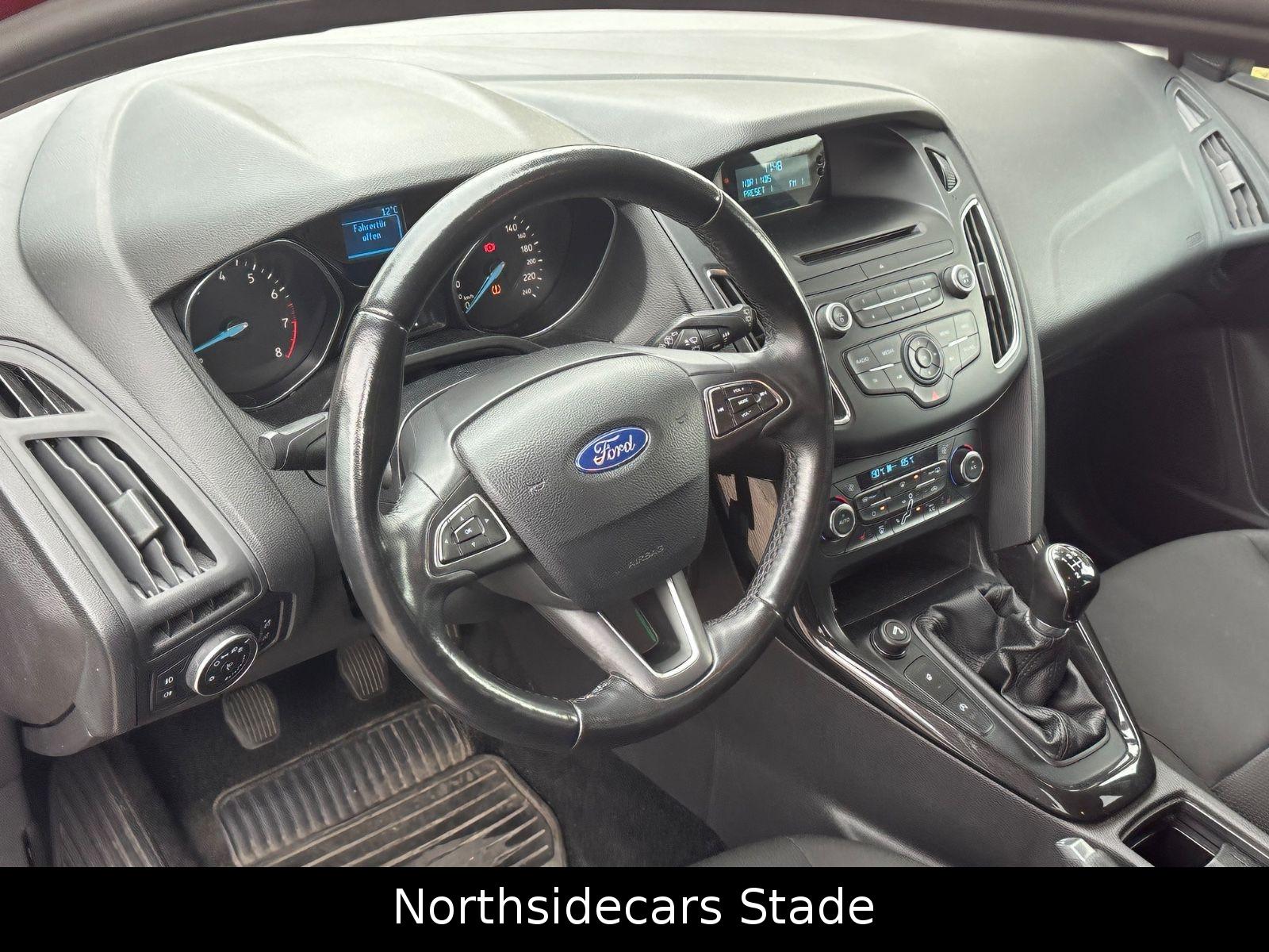 Ford Focus 2015 — фото 11