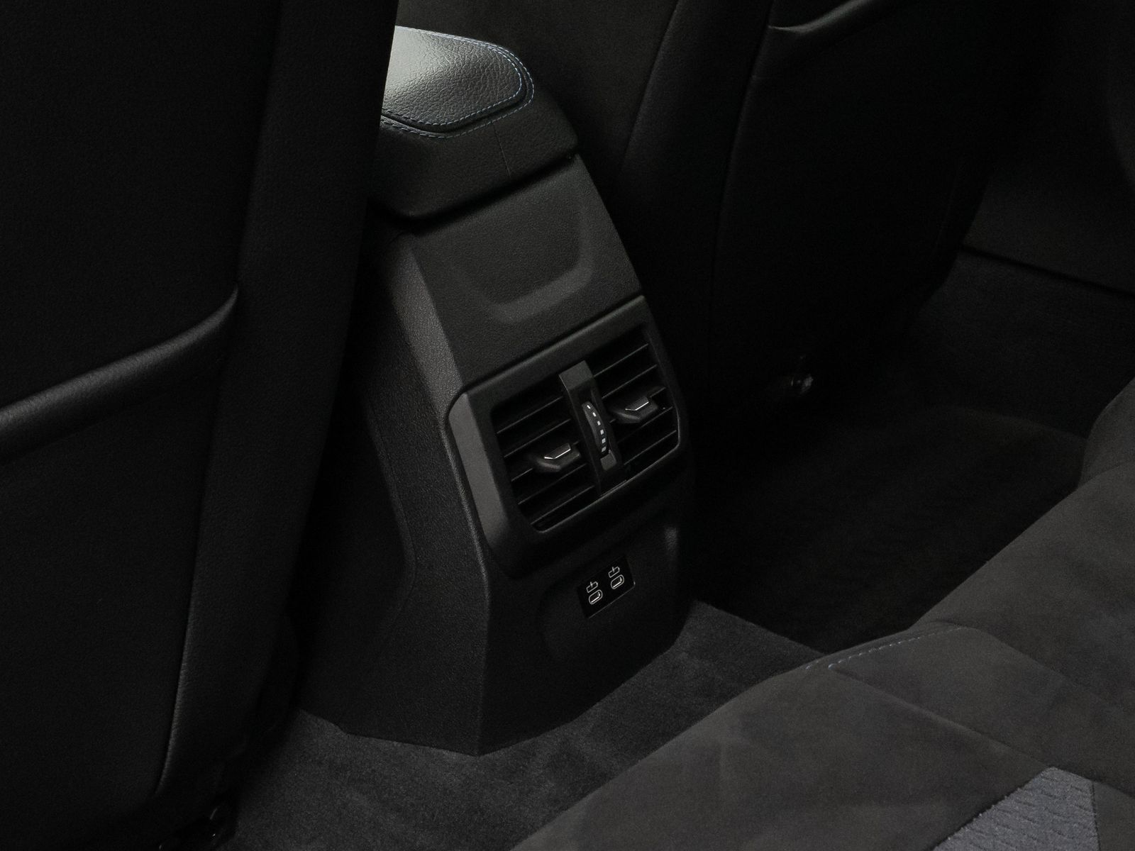 Fahrzeugabbildung BMW 220i Gran Coupé M Sport Kamera DAB HiFi 19Zoll
