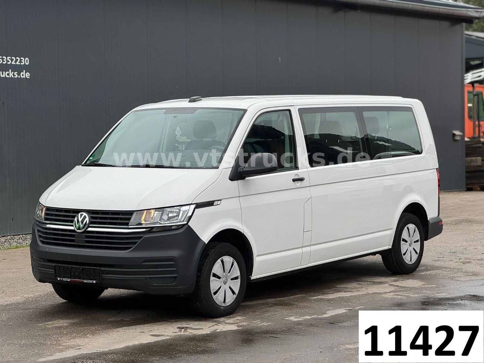 Volkswagen T6.1 Transporter Kombi lang 8 Sitzer Klima