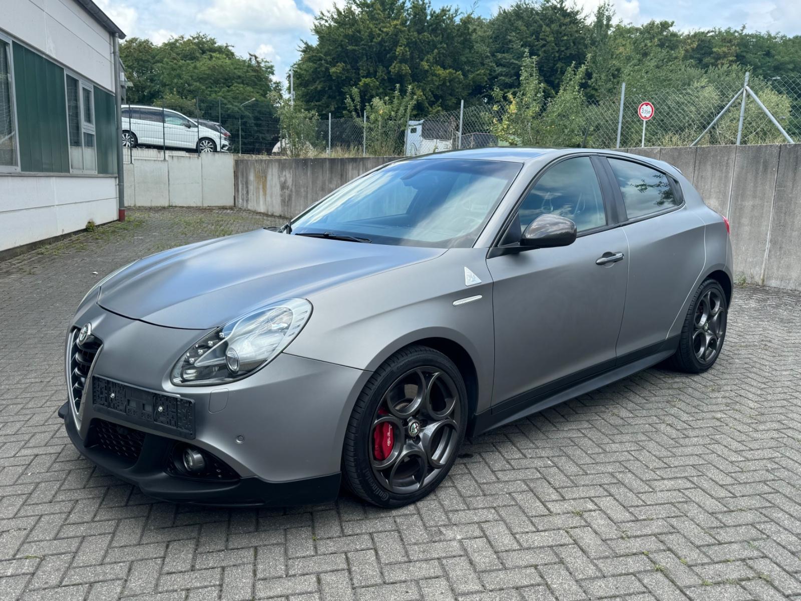 Alfa Romeo Giulietta Quadrifoglio Verde Launch Edition TCT