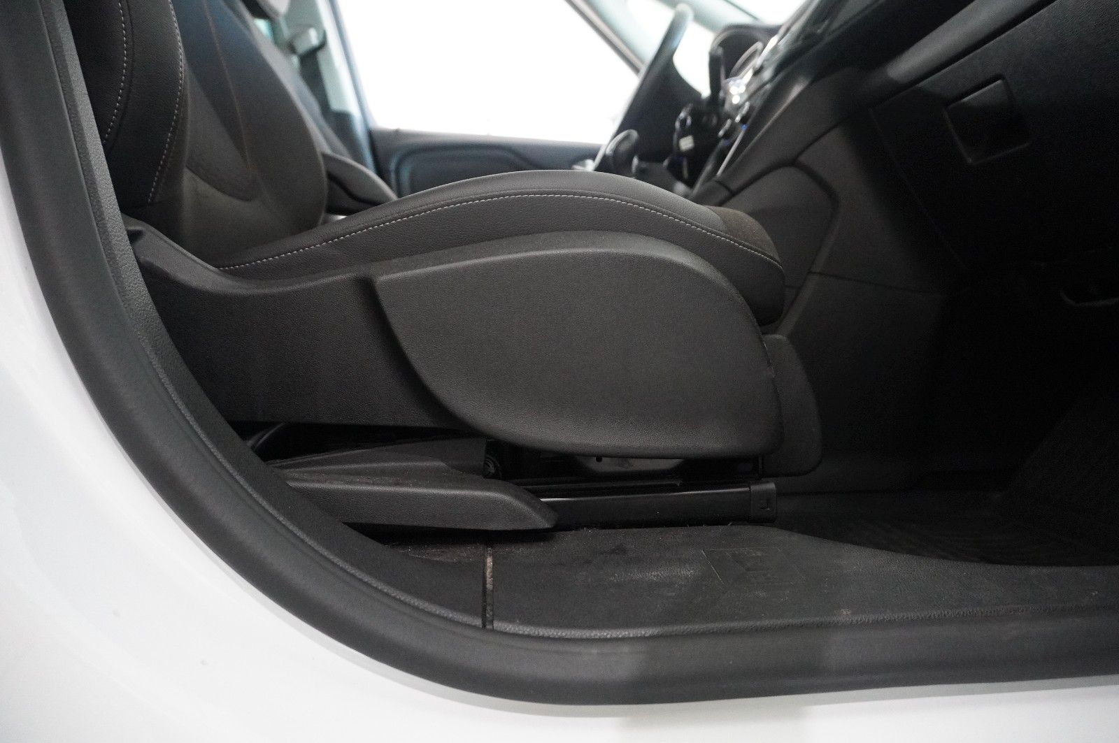 Fahrzeugabbildung Opel Zafira C 1.4T INNOV. 7-SITZ NAVI/LED/KAMERA/AHK