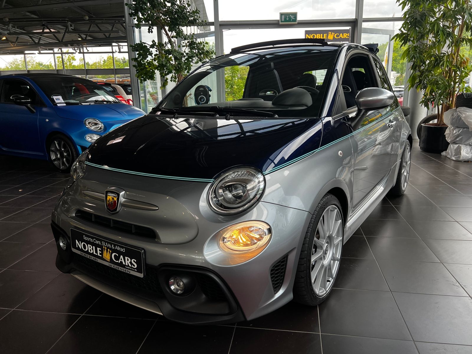 Fahrzeugabbildung Abarth 695 C Rivale 1.4 T-Jet NAVI