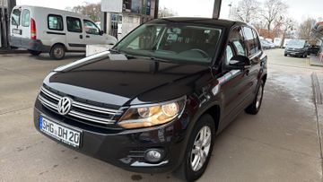 Volkswagen Tiguan - 2
