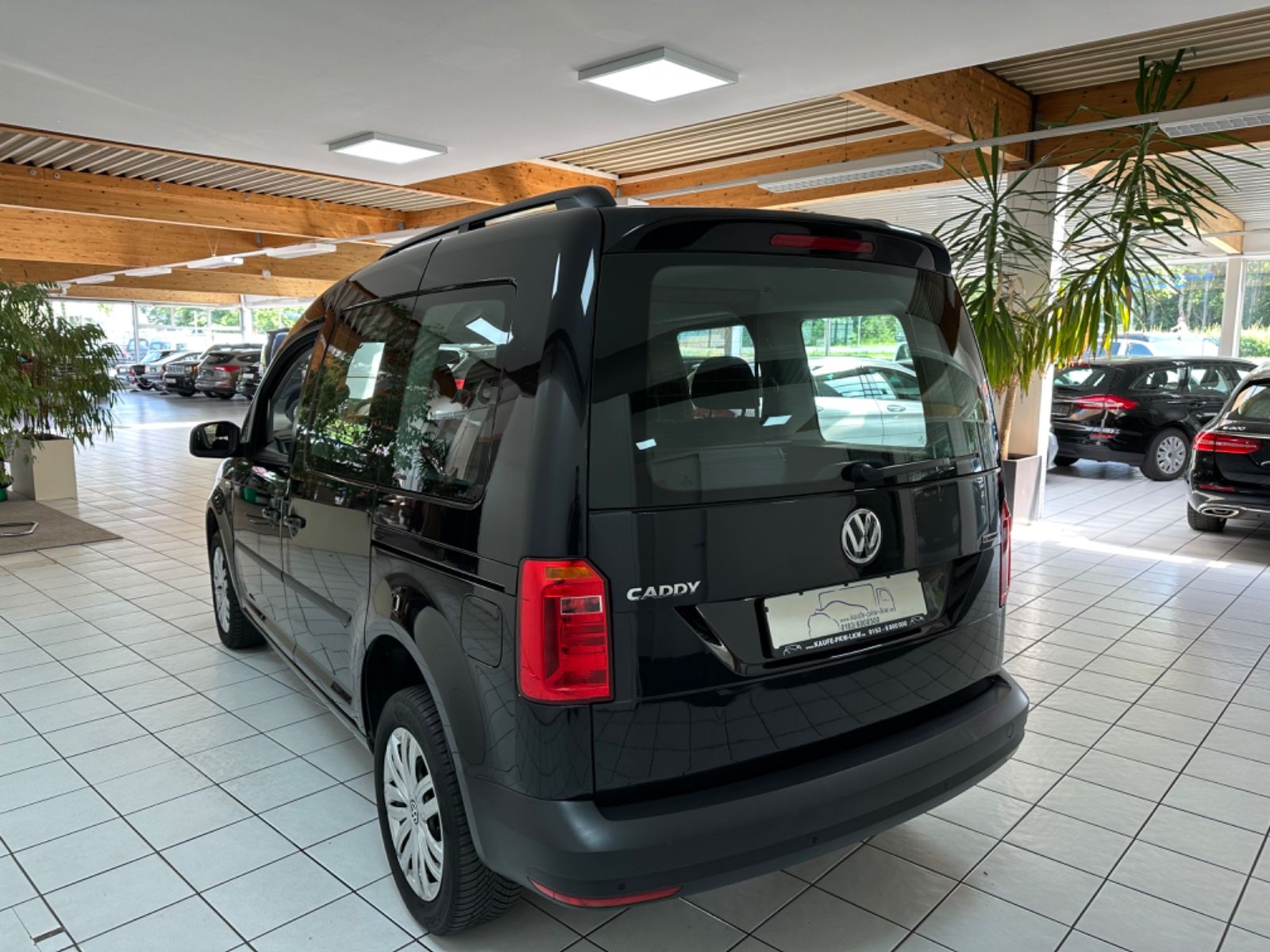 Fahrzeugabbildung Volkswagen Caddy PKW Trendline BMT 4Motion*Klima*