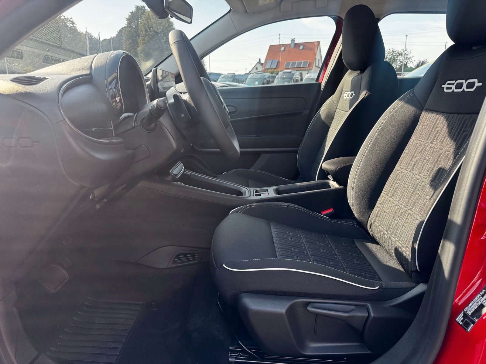 Fahrzeugabbildung Fiat 600 Automatik Special Edition 1.2 NAVI KAMERA
