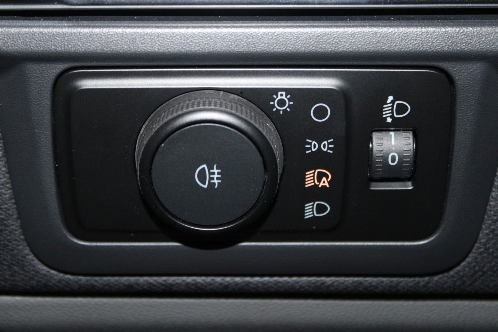 Fahrzeugabbildung Ford Transit Custom Nugget L1 Titanium Aufstelldach