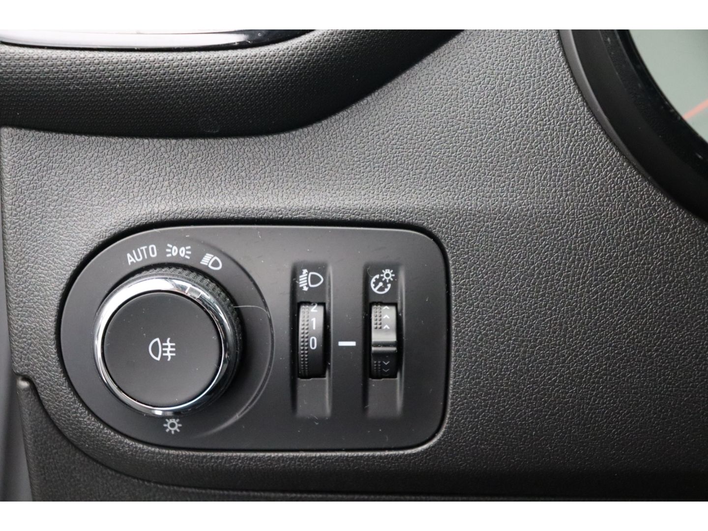 Fahrzeugabbildung Opel Crossland Opel 2020 Kamera Totwinkelass Einparkh