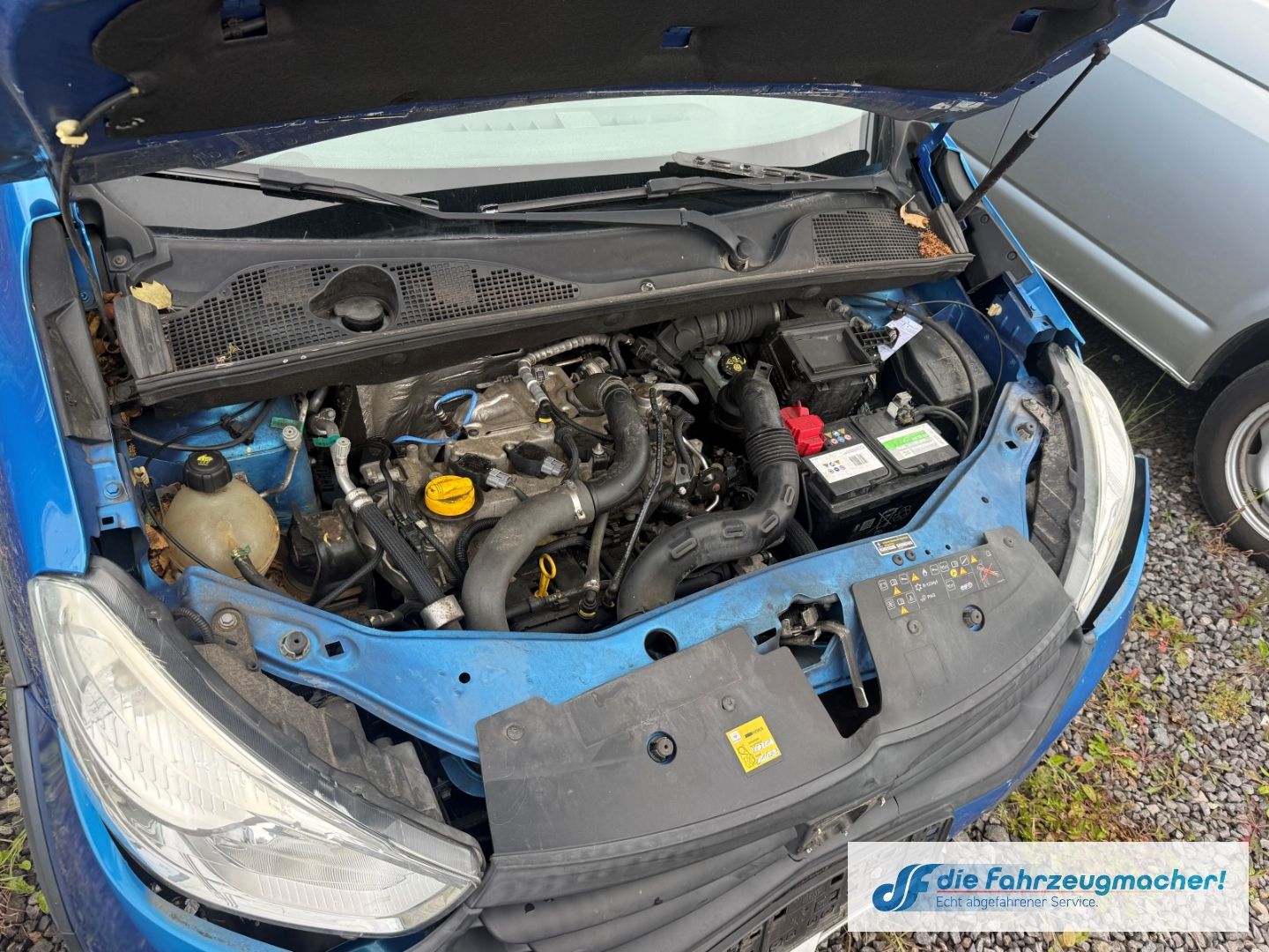 Fahrzeugabbildung Dacia Lodgy Stepway 1.2 TCe 115 *FRONTSCHADEN