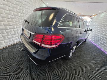 Mercedes E 200 - 3