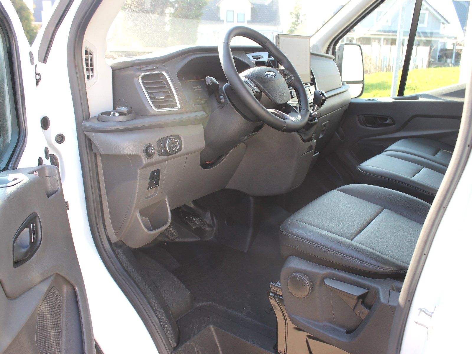Fahrzeugabbildung Ford Transit 350 L3 Einzelkabine Trend