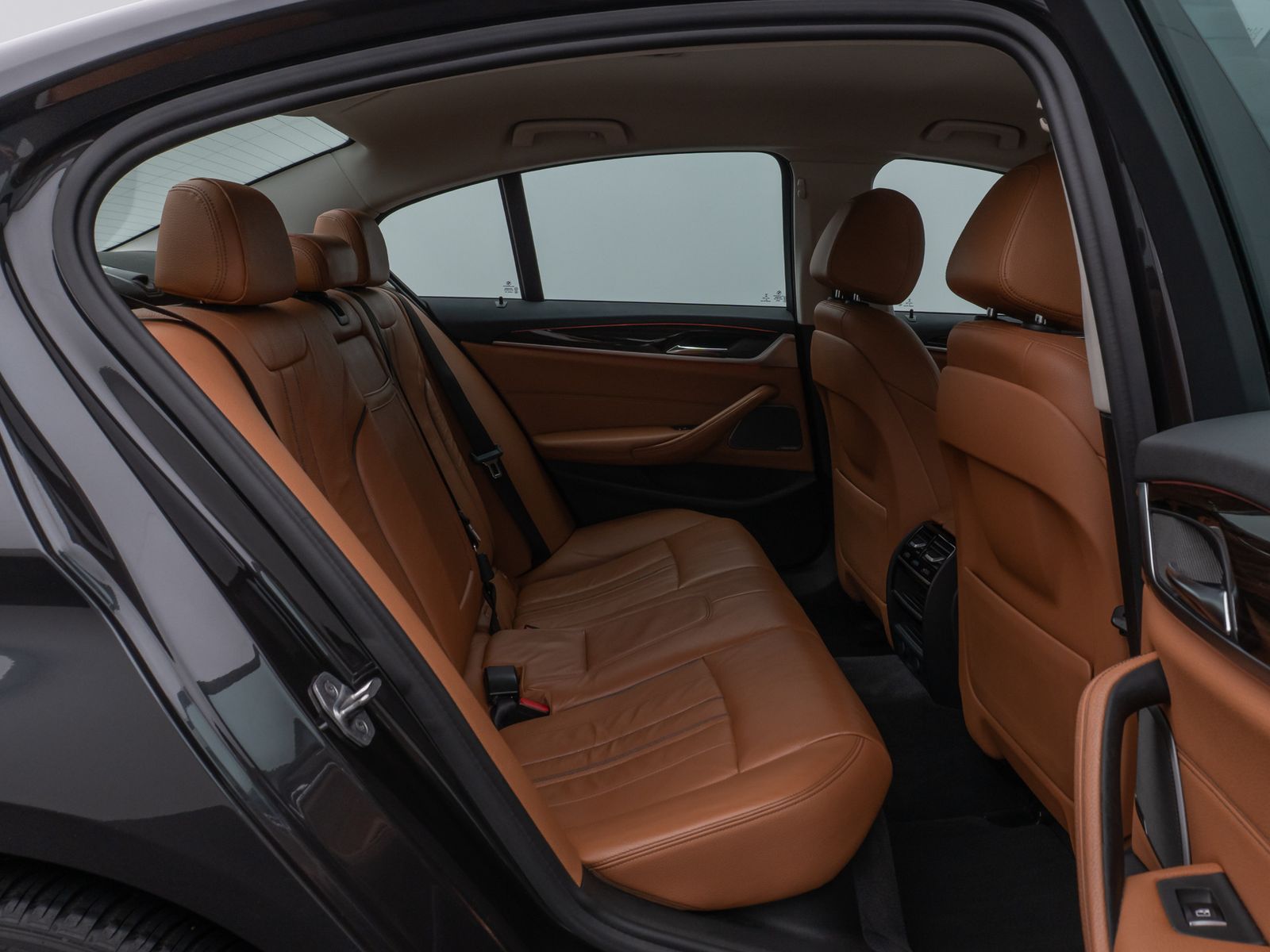 Fahrzeugabbildung BMW 520d Sport Line Kamera HUD H/K Lenkrhzg Alarm