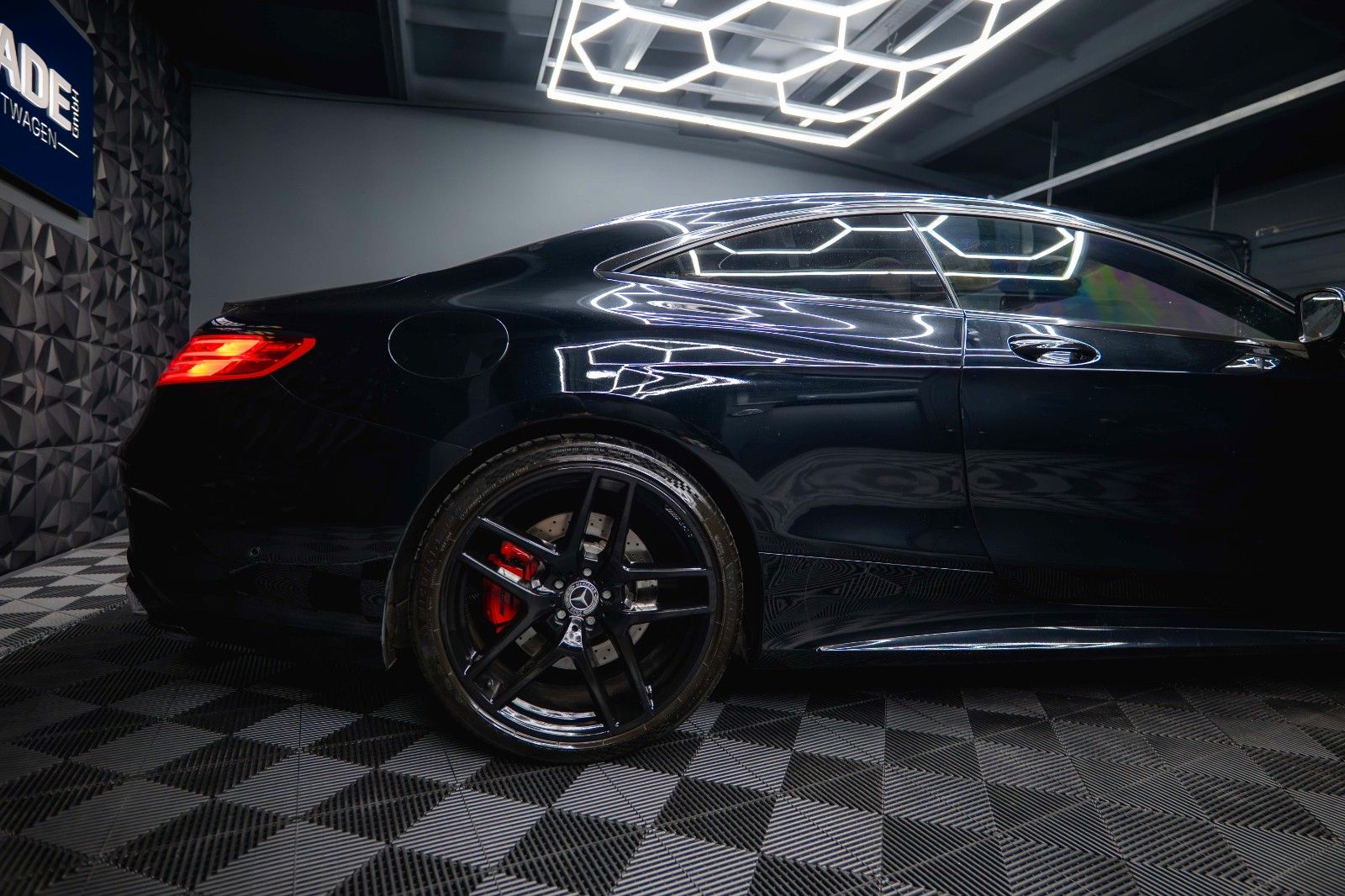 Fahrzeugabbildung Mercedes-Benz S 63 AMG 4Matic Night Edition Designo *ACC*Pano*