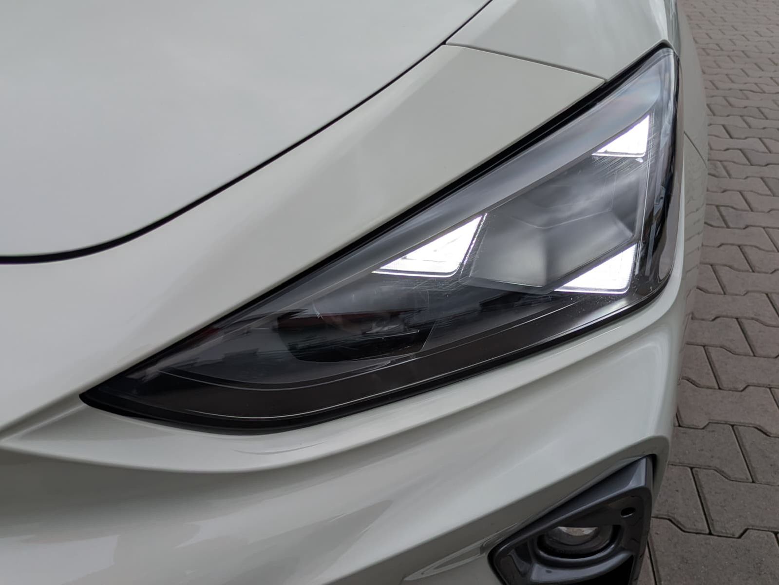 Fahrzeugabbildung CUPRA Leon 2.0 TSI VZ 4x4 PANO*MATRIX*AHK*SENNH.*DINAM