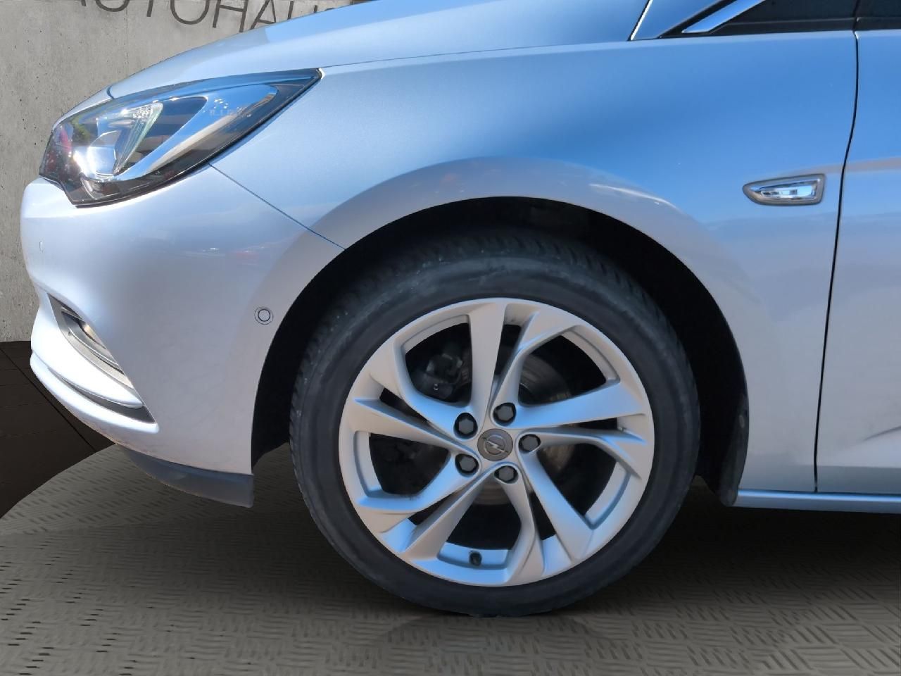 Fahrzeugabbildung Opel Astra ST Innovation Automatik AHZV-Privatverkauf