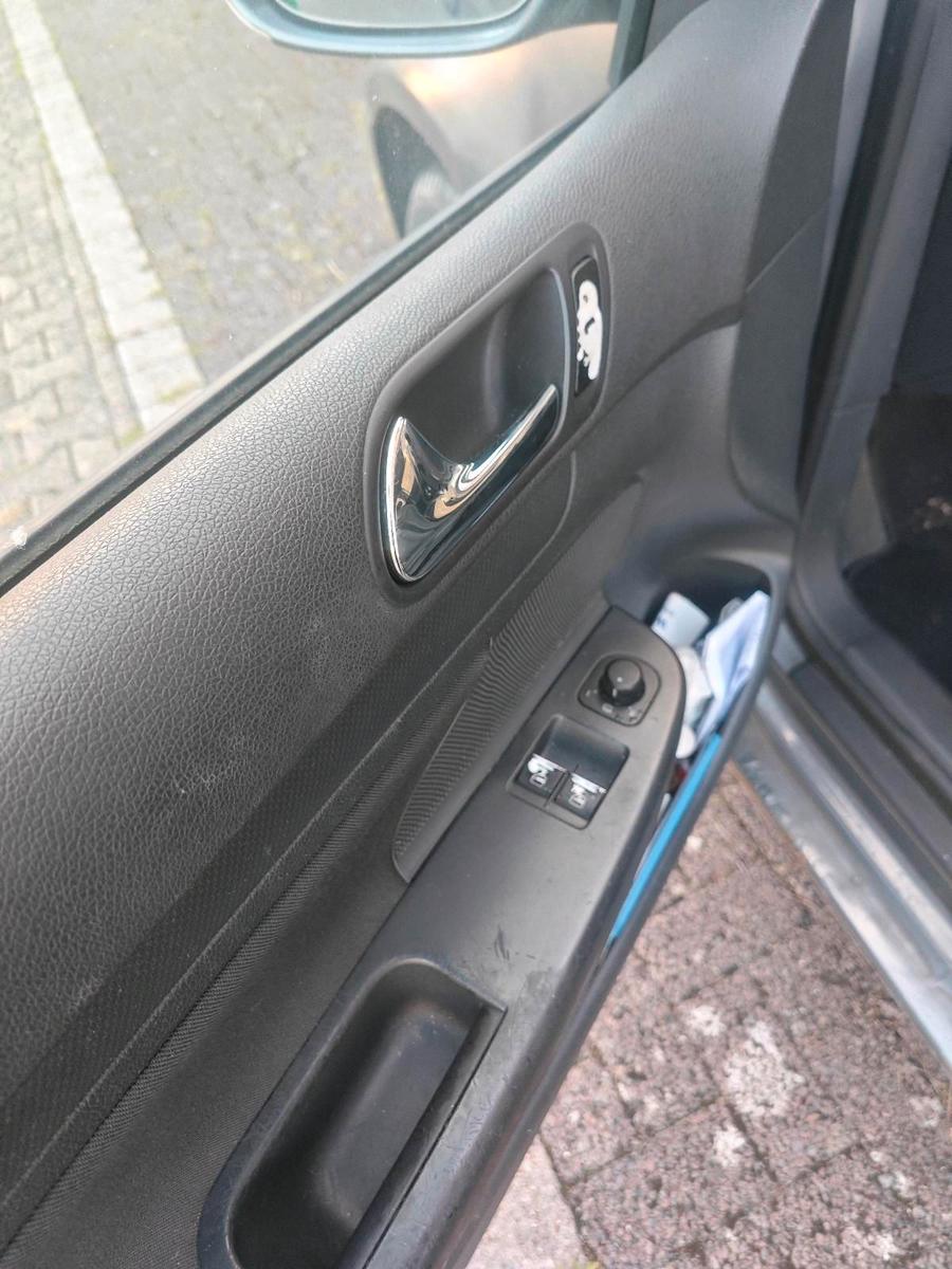 Volkswagen Golf 2004 — photo 7