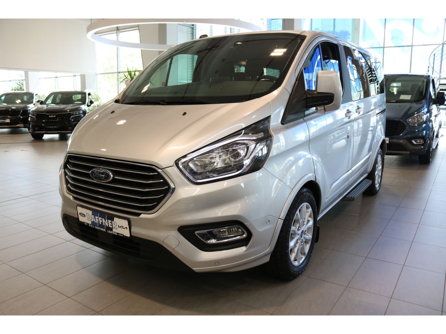Fahrzeugabbildung Ford Tourneo Custom L1 Titanium 2.0 Kamera Spurh ASS
