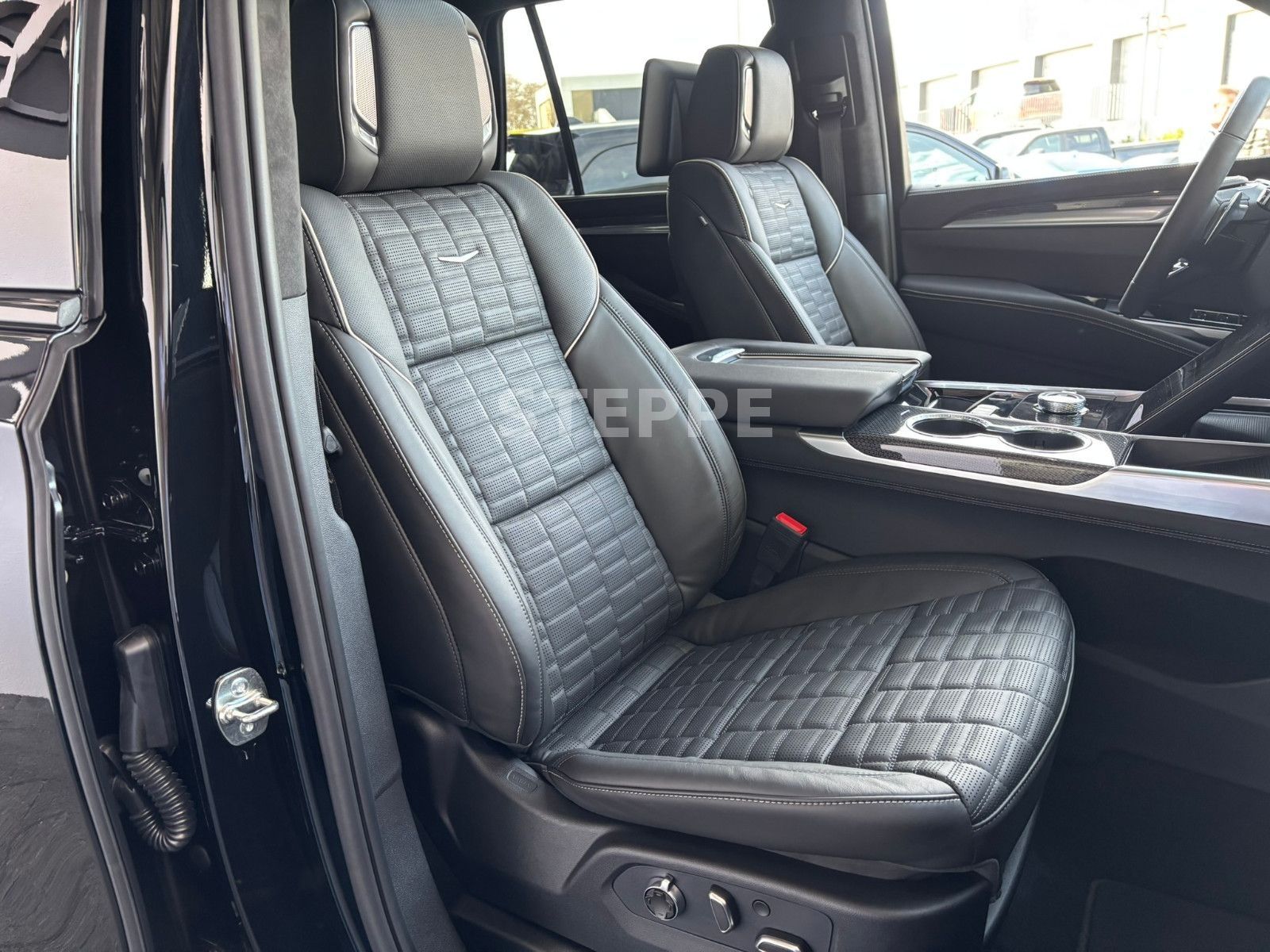 Cadillac Escalade MY26 V-Series 6.2 V8 Supercharged AWD