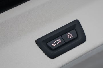 BMW X3 xDrive20d LEDER LASER HUD ACC STHZ RFK AHK