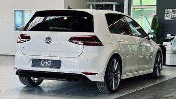 Volkswagen Golf - 8
