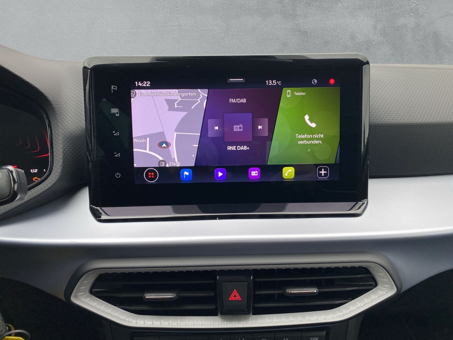 Fahrzeugabbildung SEAT Ibiza FR Navi Digitales Cockpit LED Apple CarPla