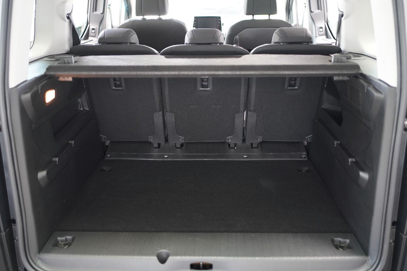 Fahrzeugabbildung Citroën Berlingo M PureTech 130 EAT8 Shine Automatik DAB