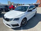 Skoda Octavia Combi RS*AHK*LED*APPLE-CAR* - Skoda Octavia: Weiß, Combi