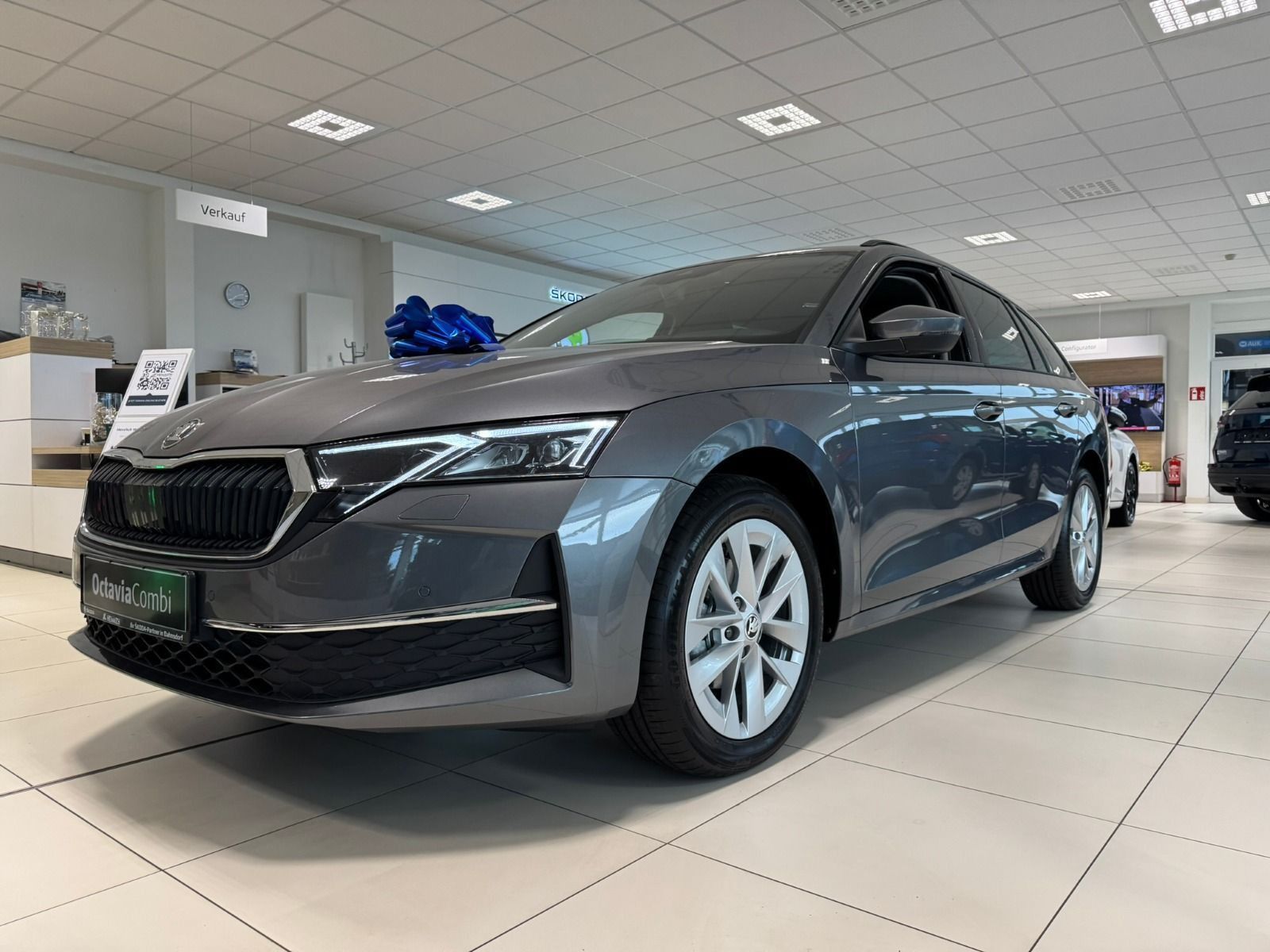 Fahrzeugabbildung SKODA Octavia Combi 2.0TDI DSG*RFK*AHK*NAVI*Head-Up