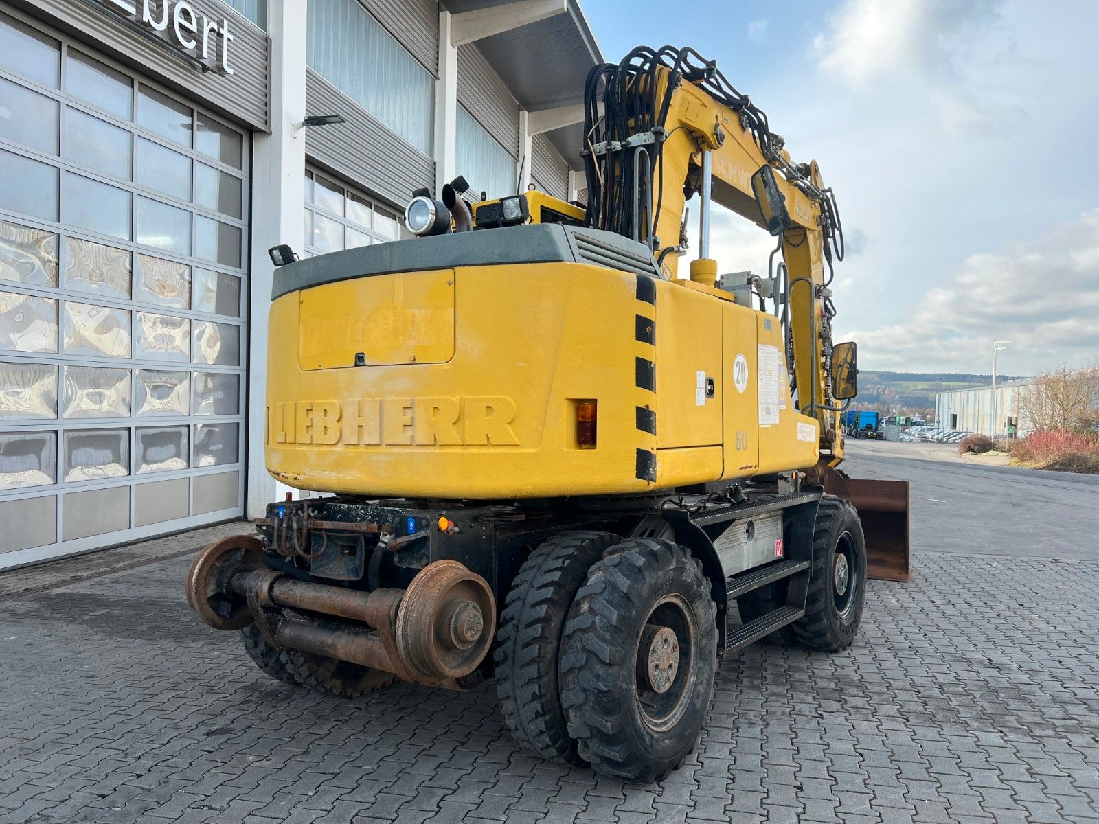Fahrzeugabbildung Liebherr A 900 C ZW Litronic / 18.866h / 2008