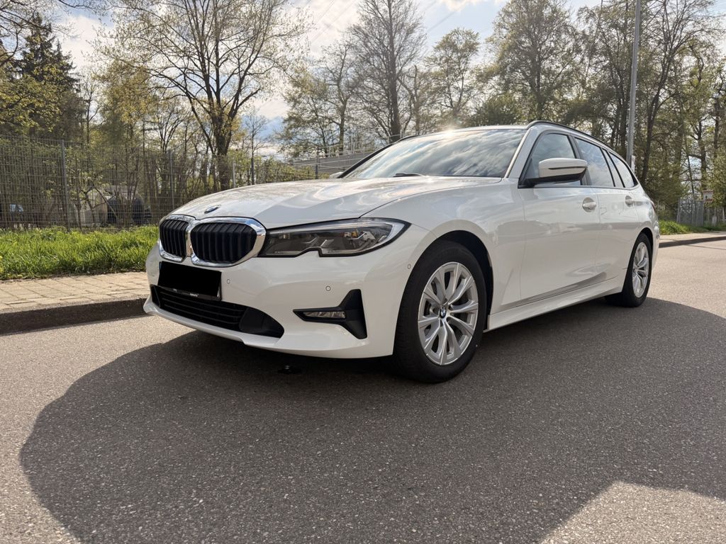 Image of BMW 320
