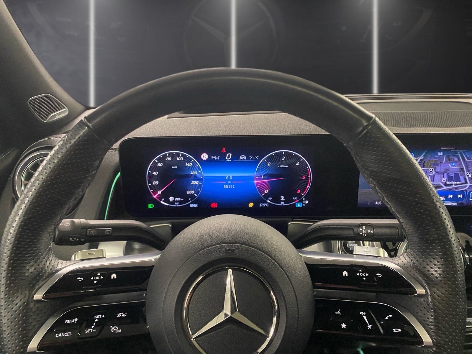 Fahrzeugabbildung Mercedes-Benz GLB 220 d 4M AMG*AHK*Technik*STDHZG*HUD*Dist*360