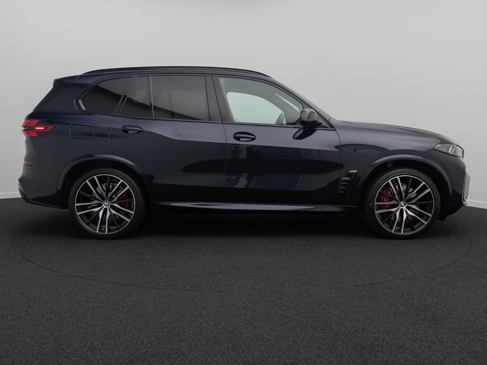 Fahrzeugabbildung BMW X5 M60i SkyLoung 360&deg; H/K Massage Individual 22"