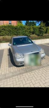 Mercedes-Benz Sehr gut gepflegt Auto zu verkaufen - Mercedes-Benz 200 in Duisburg