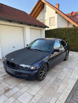 BMW E46 320i - 6 Zylinder  - BMW 320 aus 1999: 320i